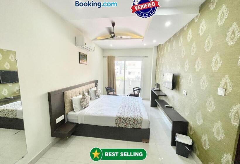 Номер Deluxe, Bagga Kuteer ! Haridwar होटल बग्गा कुटीर ஹோட்டல் பக்கா குடிசை Fully Air Conditioned Hotel, Lift Wifi