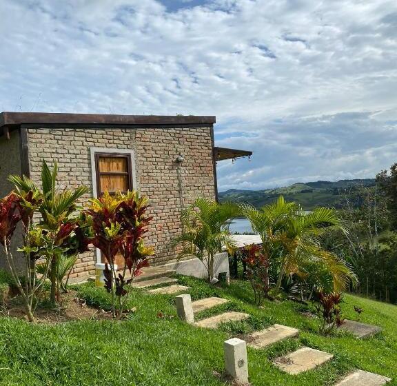 Suite with lake view, Adama Bio