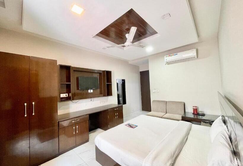 디럭스 룸, Ray Ban ! Haridwar होटल रे बन ரே பான் ஹோட்டல் Fully Air Conditioned Hotel, Lift Wifi And Parking Ava