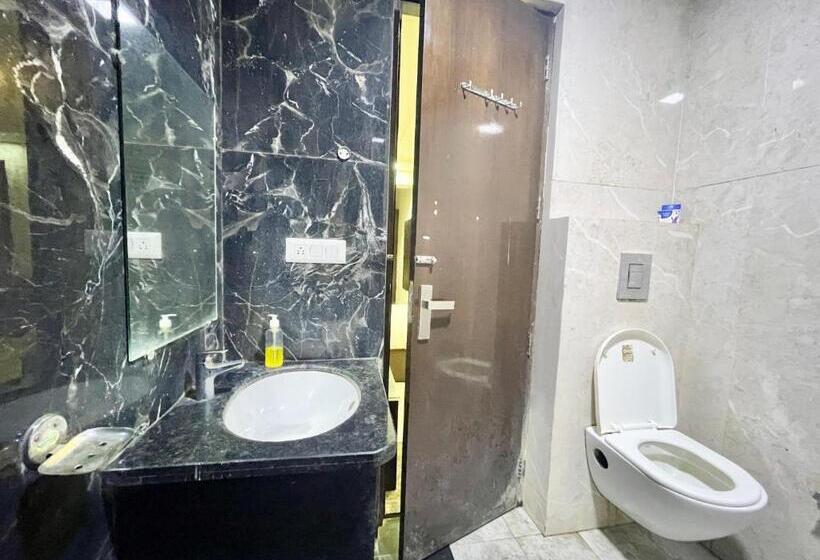 스탠다드 싱글 룸, Ray Ban ! Haridwar होटल रे बन ரே பான் ஹோட்டல் Fully Air Conditioned Hotel, Lift Wifi And Parking Ava