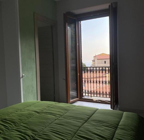 اتاق استاندارد سه نفره, La Terrazza Nel Borgo