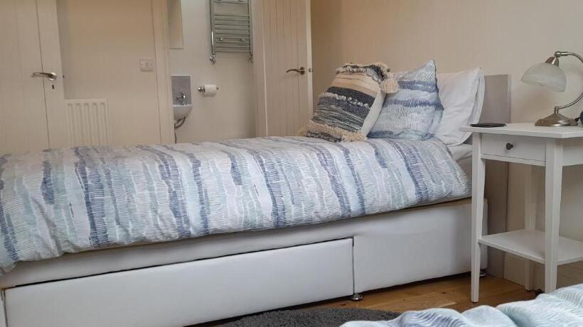 اتاق استاندارد, 21kr Bed And Breakfast, Close To Beach, Town Centre And Golf