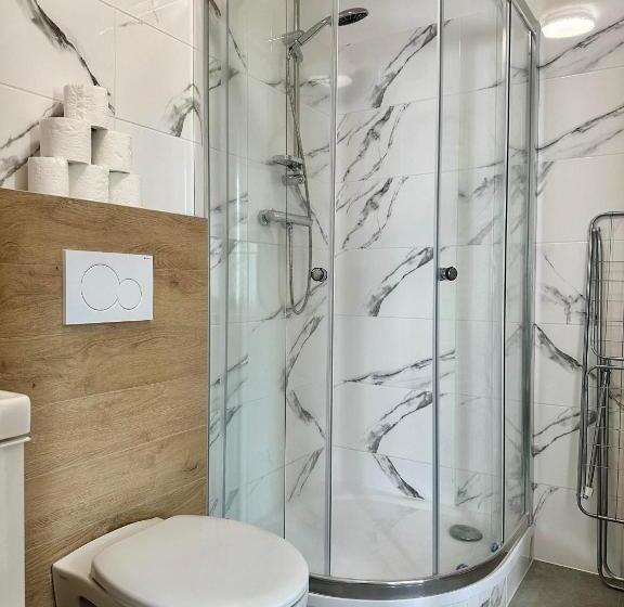 استودیو استاندارد با بالکن, Apartmány Berlín   Rokytnice Nad Jizerou