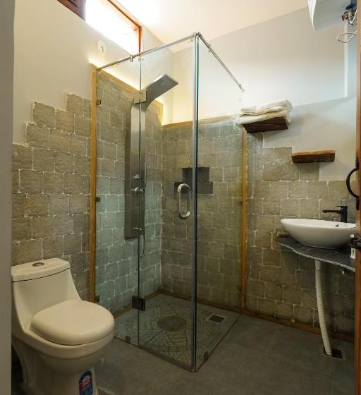 4인용 스탠다드 룸, Aavya Wellness Retreat Center