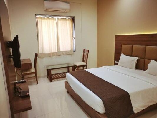 Номер Superior Кровать Кинг, Harshali Residency, Khopoli, Near Imagica