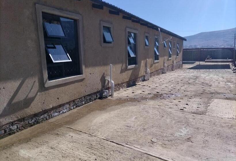 스위트, Monarca Inn   Affordable Accomodation In Makwane Molapo Location Qwaqwa