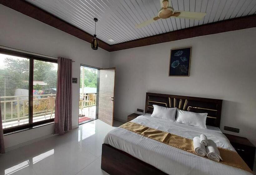 Номер Deluxe, The Village Resorts