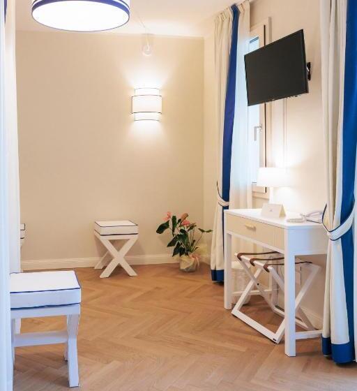 Полулюкс Одноместный с Террасой, A Mare Boutique Hotel & Spa