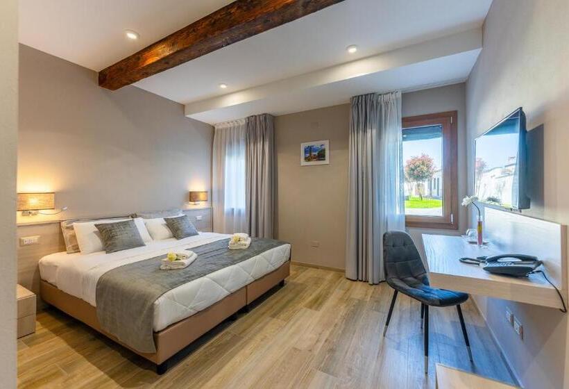 اتاق استاندارد برای معلولان, Villa Carducci