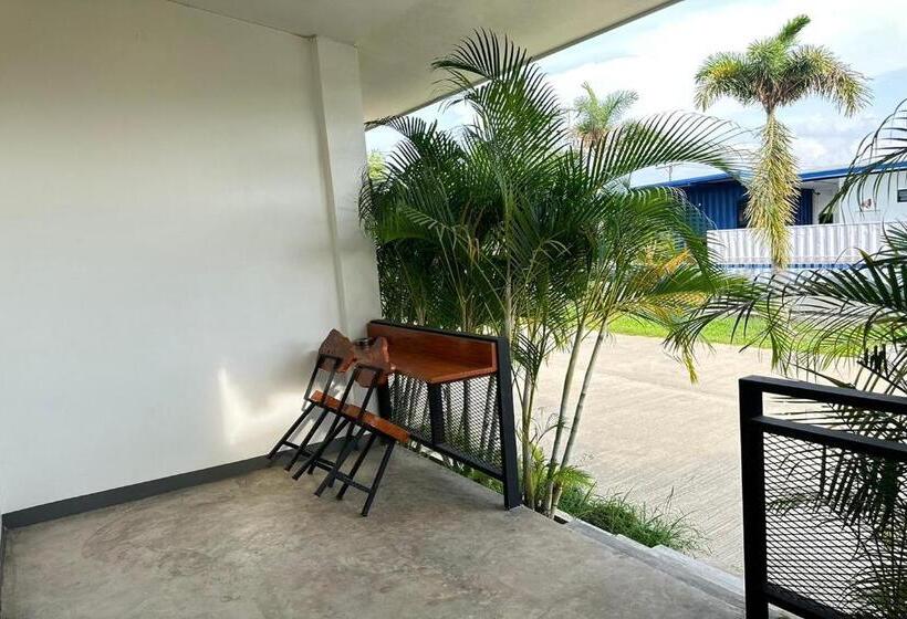 Номер Стандарт, The White House P&n Hotel Chiang Rai