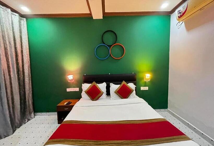 اتاق لوکس با بالکن, Zelosena By Rnb Hotel In Calangute