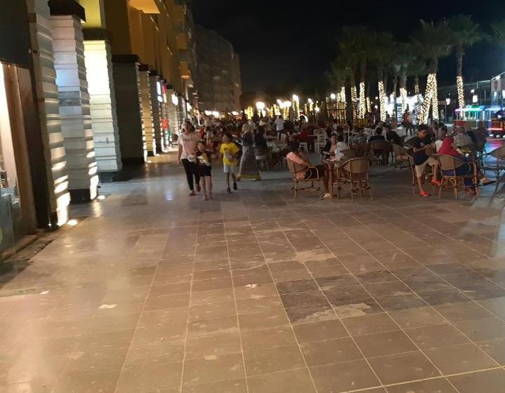 استودیو استاندارد با بالکن, Golf Porto Marina El Alamein   North Cost شاليه فندقي في بورتو جولف مارينا العلمين الجديدة   الساحل