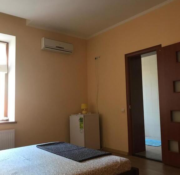 Номер Стандарт Трехместный, Veranda Guest House