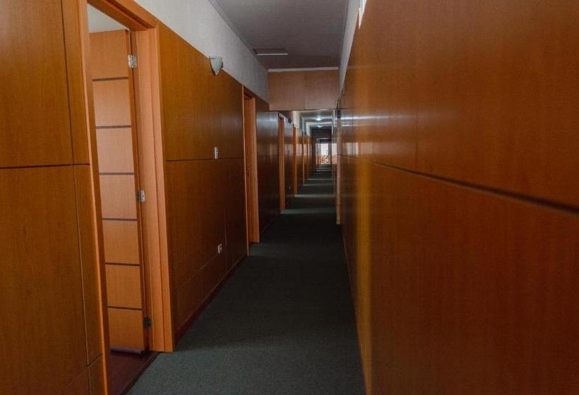 Четырехместный Номер Deluxe, Central Palace