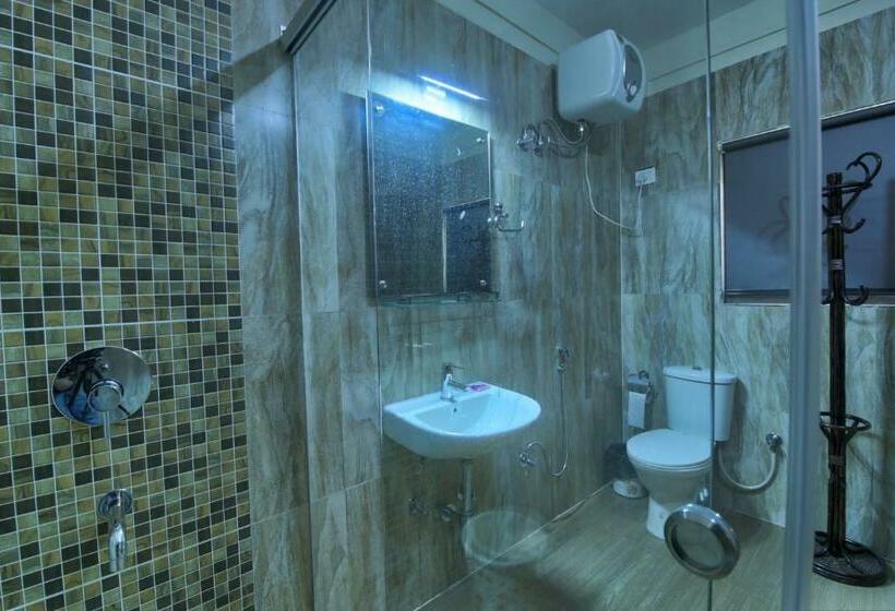 اتاق لوکس با تخت بزرگ, Harmony House   A Boutique