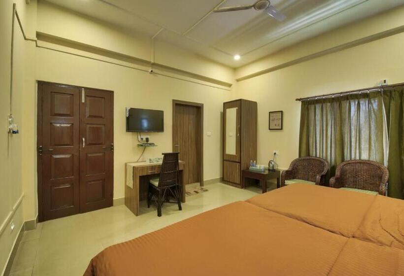 اتاق لوکس با تخت بزرگ, Harmony House   A Boutique