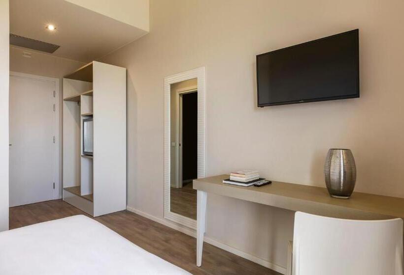 اتاق لوکس با بالکن و چشم‌انداز دریا, Venere Di Erice Resort & Spa
