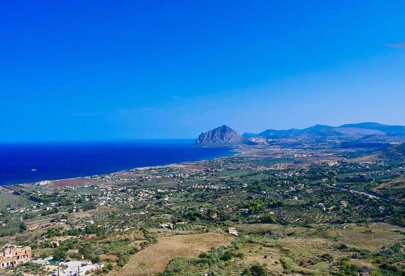 اتاق لوکس با بالکن و چشم‌انداز دریا, Venere Di Erice Resort & Spa