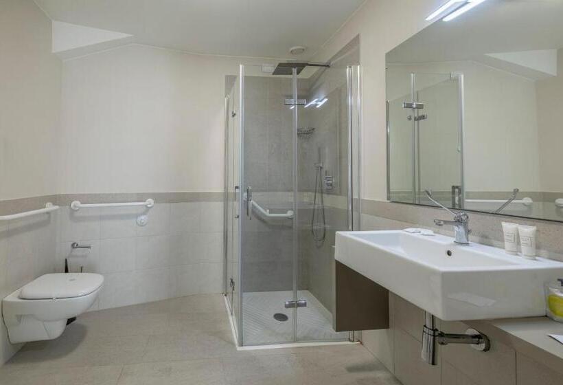 اتاق خانوادگی با چشم‌انداز کوه, Venere Di Erice Resort & Spa
