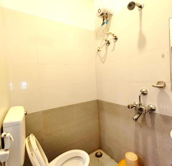 اتاق لوکس, Goroomgo Blue Sagar Puri Near Sea Beach   Newly And Decorated Room With Fully Air Conditioning  Lift