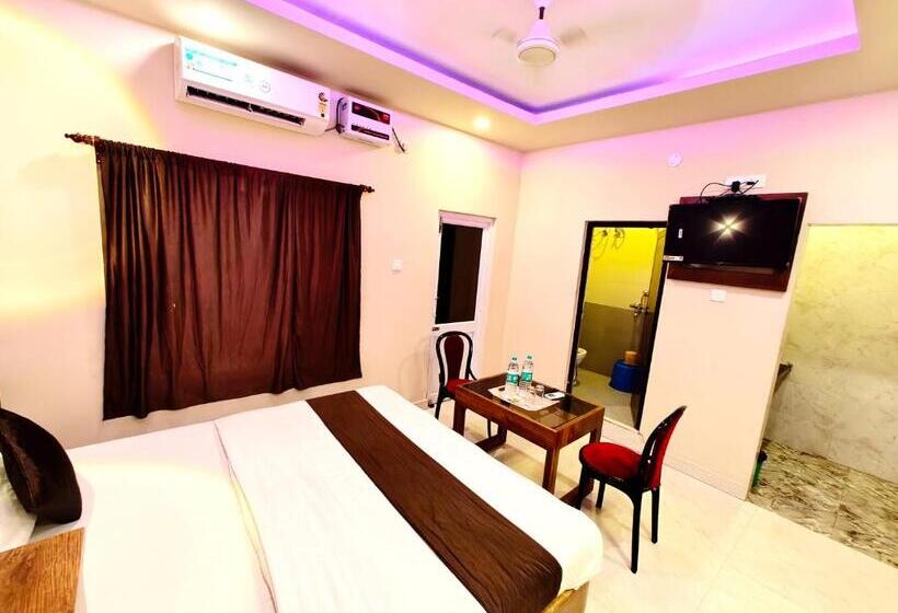 اتاق لوکس, Goroomgo Blue Sagar Puri Near Sea Beach   Newly And Decorated Room With Fully Air Conditioning  Lift