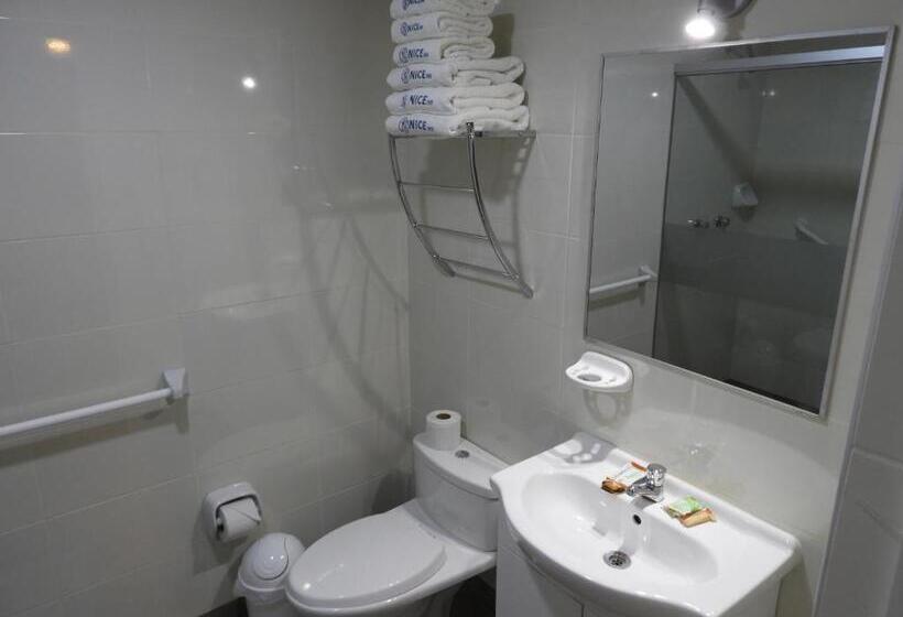 패밀리 룸, Nice Inn Tacna