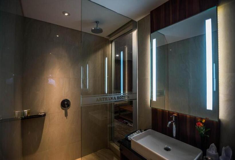 디럭스 스위트, Arthama Hotels Makassar