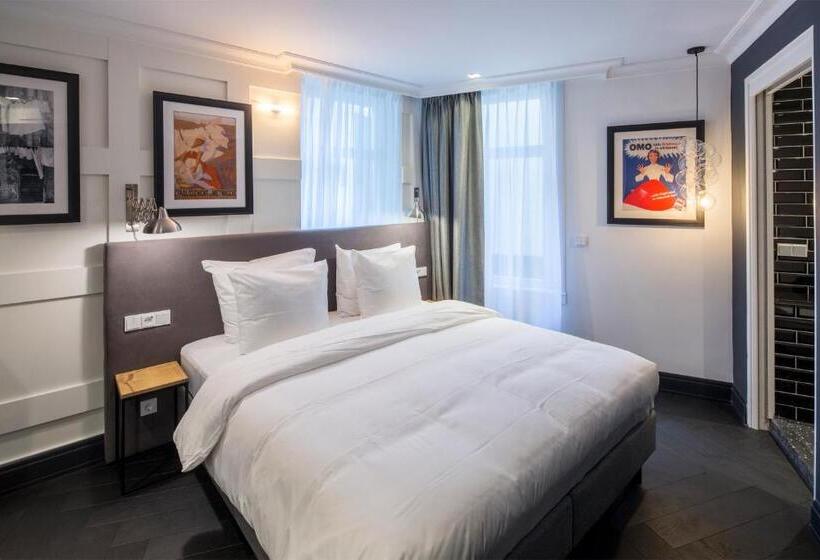 Quarto Deluxe, The Highland House