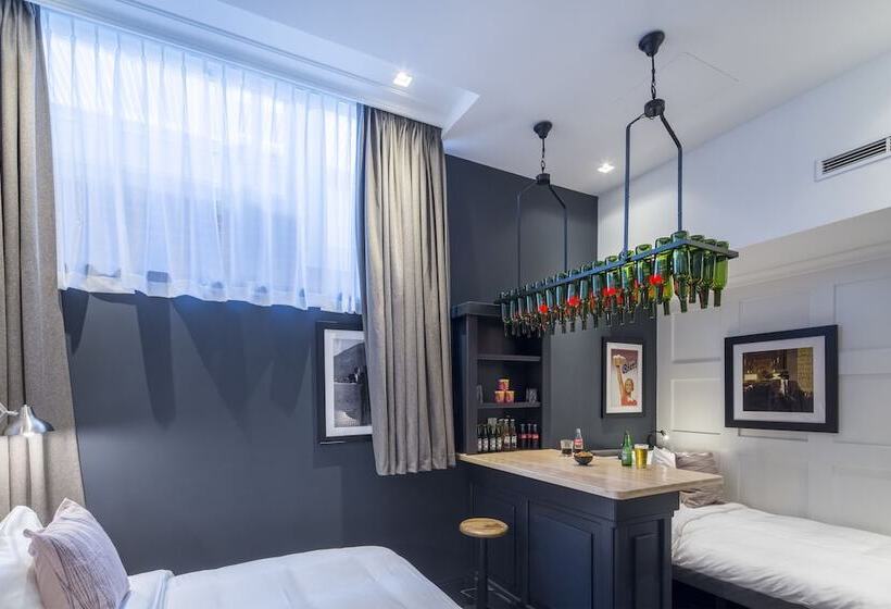 Quarto Triplo Deluxe, The Highland House