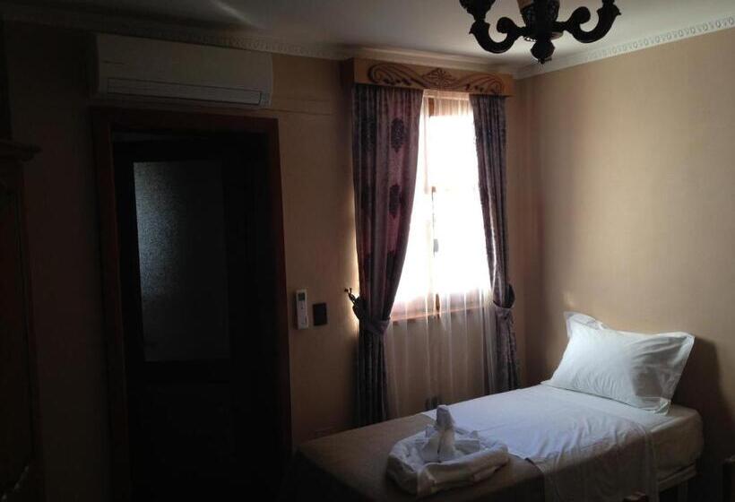 اتاق پنج‌تخته استاندارد, Vila Mano
