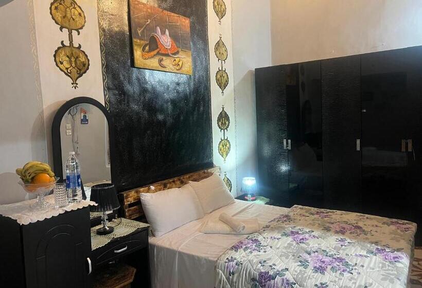 اتاق سوپریور سه تخته, Riad Abqari Youssefi