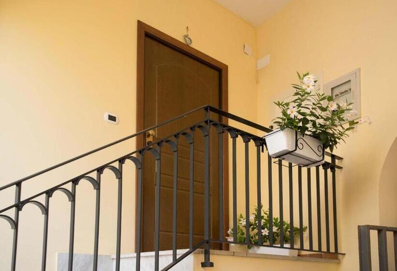Quarto Estandar com Sacada, Cuore Di Sorrento Suites