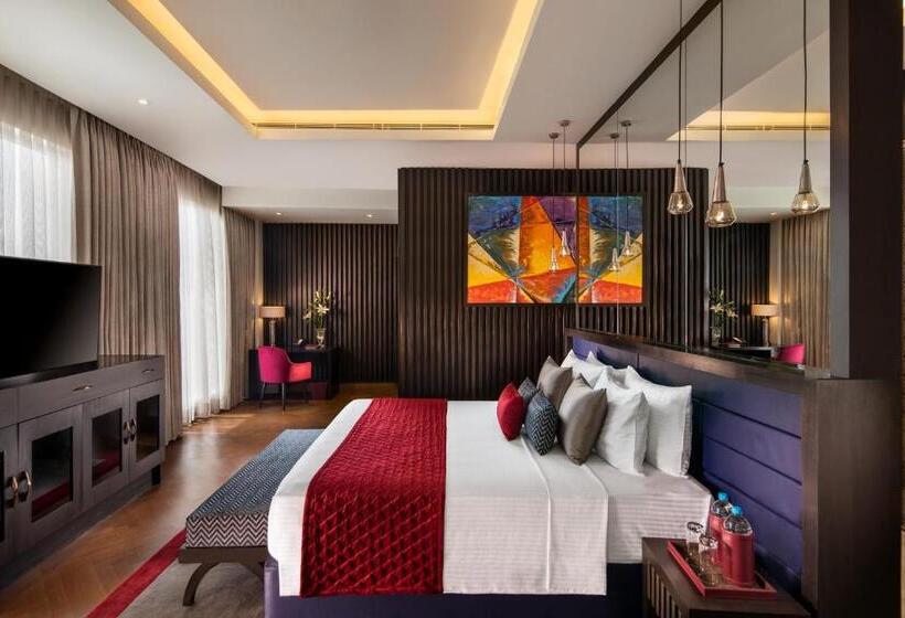 Президентский Люкс, Sandal Suites By Lemon Tree Hotels