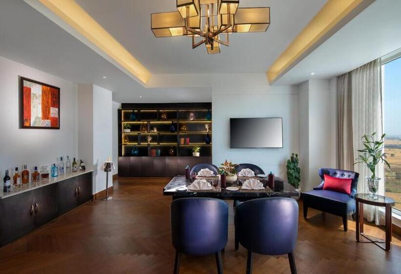 Президентский Люкс, Sandal Suites By Lemon Tree Hotels