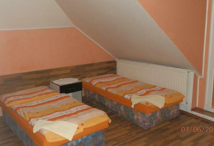 Apartamento 1 Dormitório com Sacada, Penzión Marína Pri Slovenskej Reštaurácii
