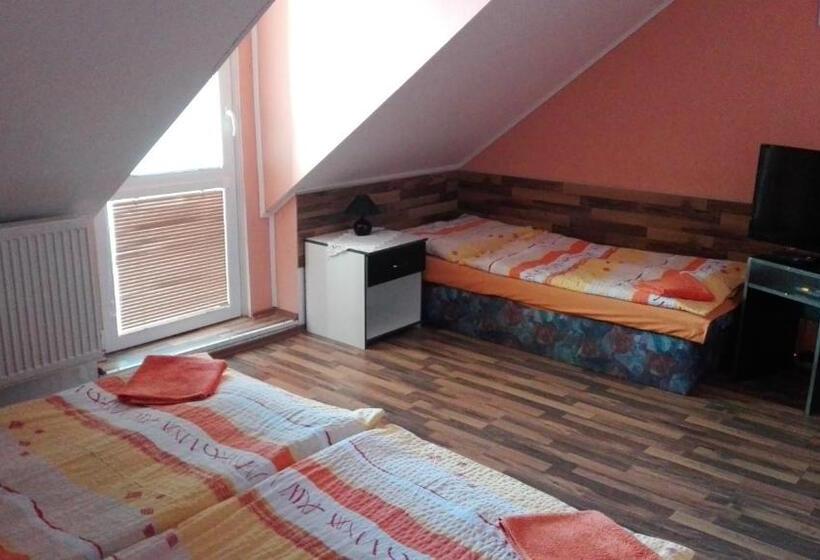 Apartamento 1 Dormitório com Sacada, Penzión Marína Pri Slovenskej Reštaurácii