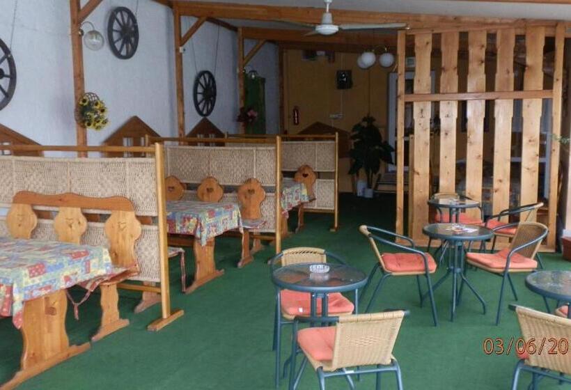 Apartamento 1 Dormitório com Sacada, Penzión Marína Pri Slovenskej Reštaurácii