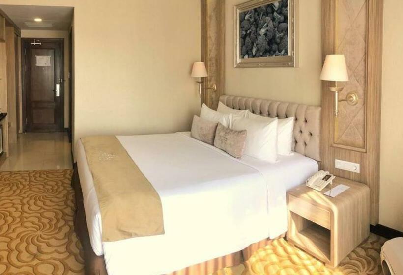 Номер Deluxe, Grand Keisha Yogyakarta