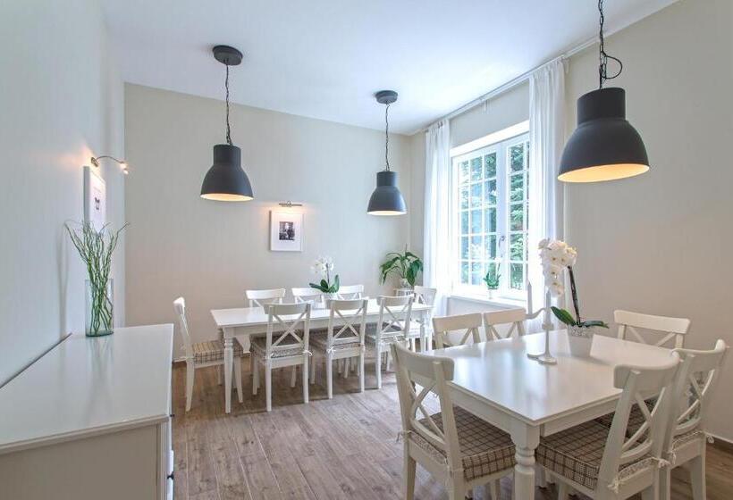 Дом 4 Спальни, Green Hill Guest House