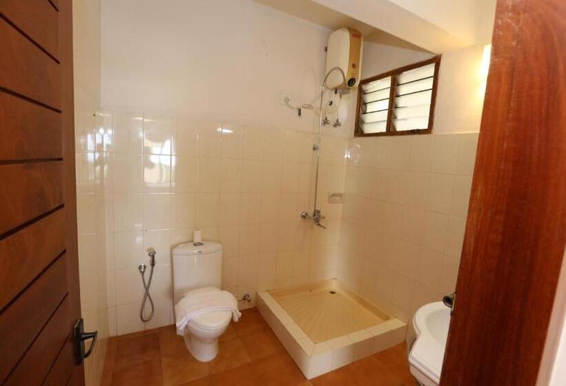 غرفة سوبيريور مطلّة علي البحر, Abad Serviced Villas
