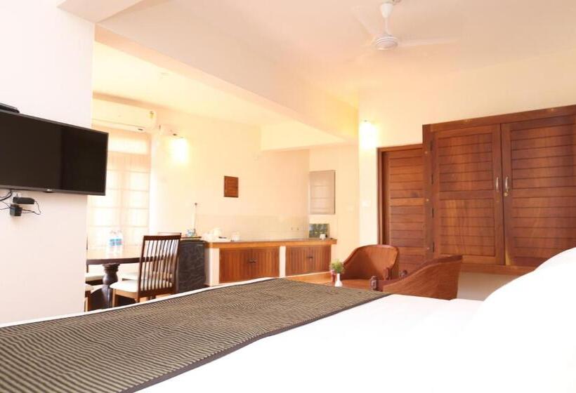 غرفة سوبيريور مطلّة علي البحر, Abad Serviced Villas
