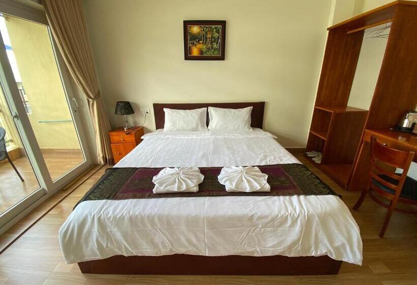 Номер Deluxe, Phnom Penh Le Vincent
