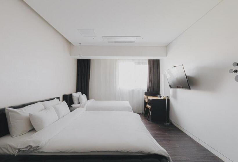 标准间, Acc Design