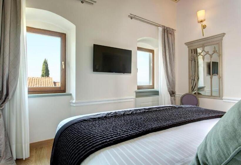 سوئیت 2 خوابه, Villa Le Calvane