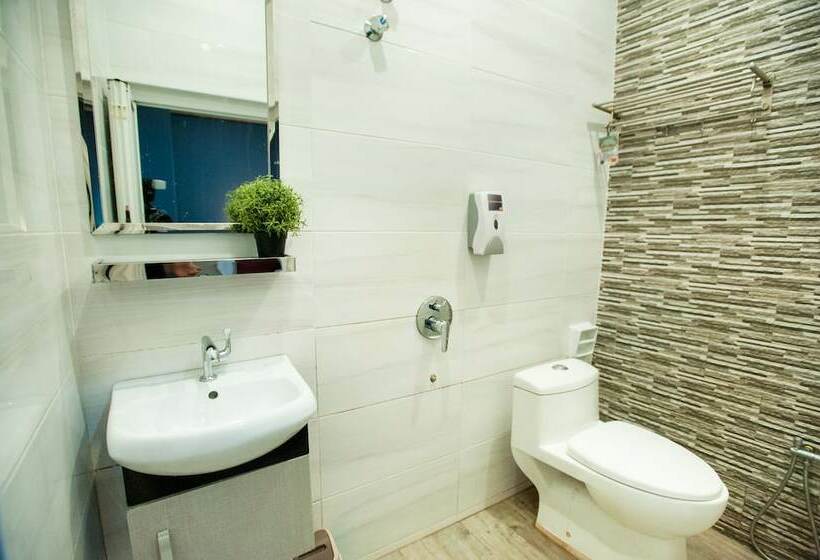 سوییت خانوادگی, Dj Citi Inn Family Suite