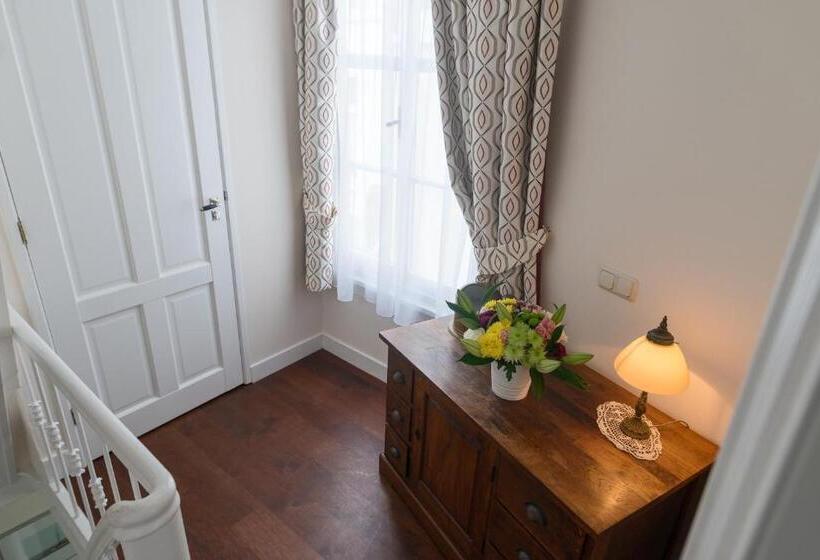 Полулюкс с Видом, Keizershouse Amsterdam