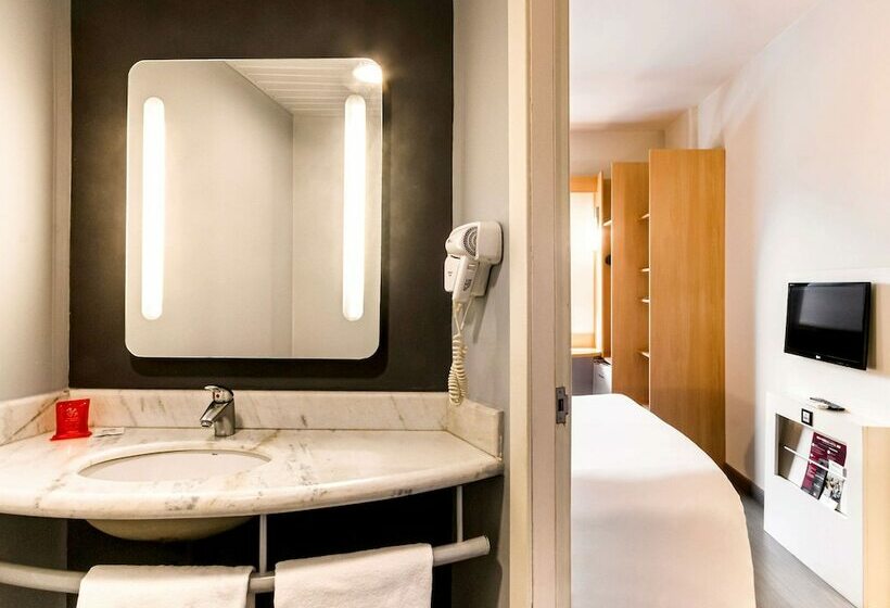 Номер Стандарт, Ibis Uberaba