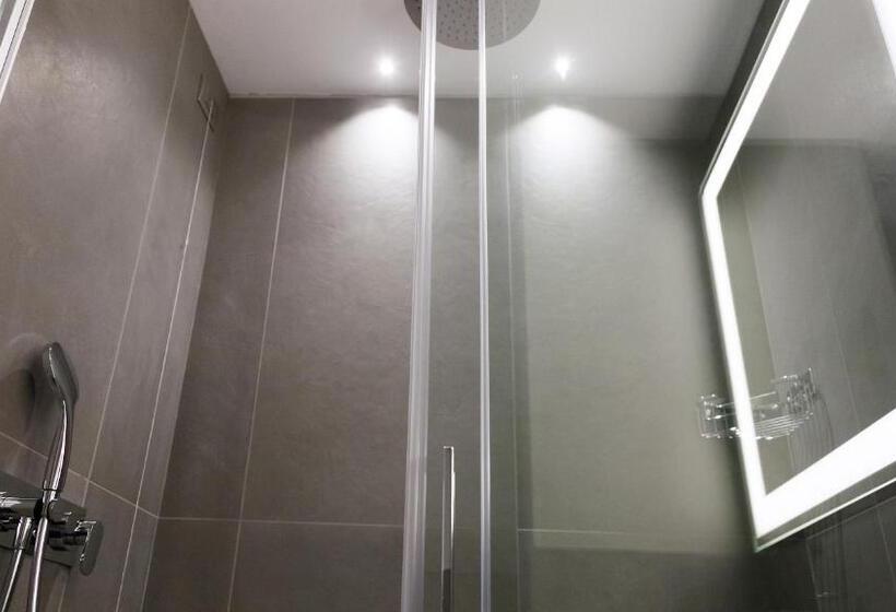 高级家庭房间, G Hotel Pescara