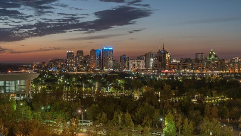 اتاق لوکس با تخت بزرگ, The St. Regis Astana