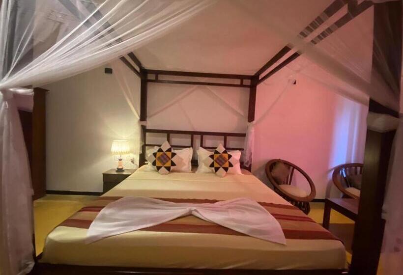 스위트 킹사이즈 침대, Old Frankland Kandy Luxury Boutique